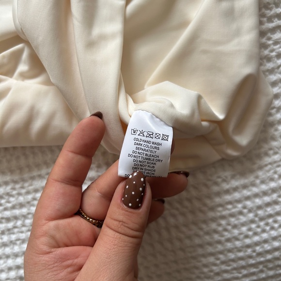 Meshki Cream Cowl Neck Sleeveless Sweater - Picture 5 of 7